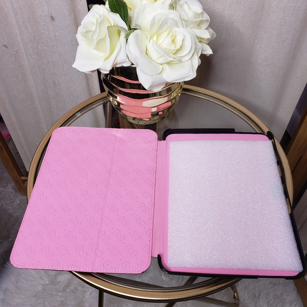 Hello Kitty Tablet Case - Picture 4 of 10
